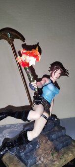 Lara Croft 1:6 měřítko statue/sošky Gaming Heads