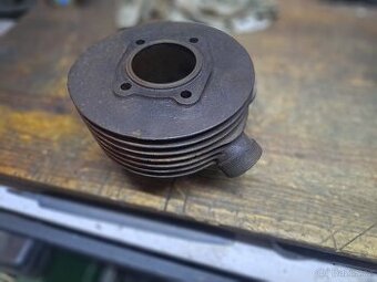 Jawa 175 356 malá kývačka - válec motoru