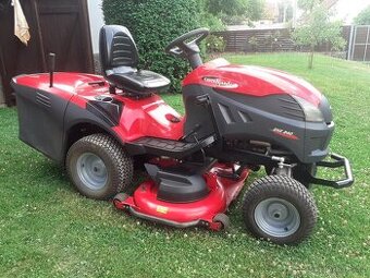Zahradni traktor Castelgarden xhx 240