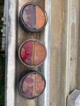 Svetla na zetor , vlecka , stroj