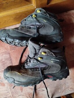 Kotníkové boty botasky Salomon 40