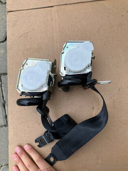 zadni pasy skoda octavia iv 4 sedan pravy levy