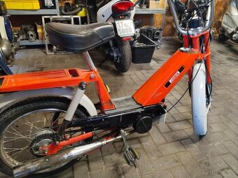 Vzácná, přechodová Babetta 207/356.