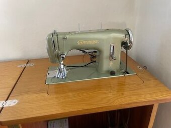 Šicí stroj Minerva