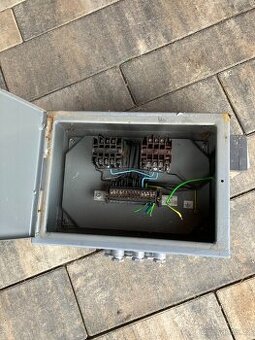 prodám elektrický rozvaděč