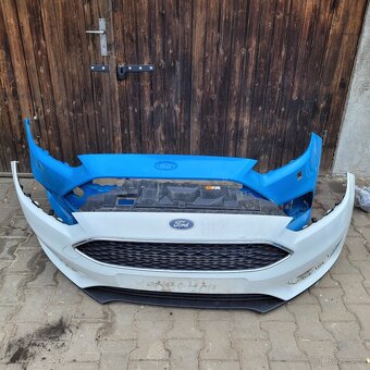 Ford Focus mk3 facelift přední nárazník maska