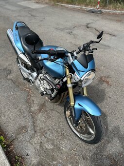 Pronájem motorky Honda Hornet 600