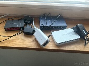Switch 3 druhy a Poe adaptér 2x