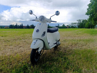 Vespa 125 LX ie 2010