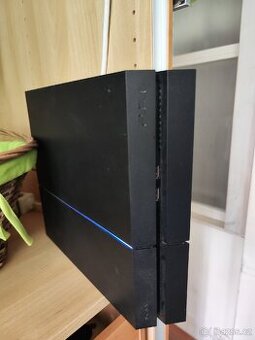 PS4 s hrama