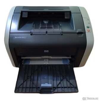 HP LaserJet 1015 tiskárna, funkční, ale...