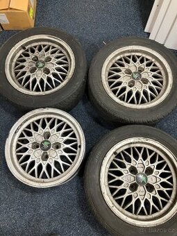 Alu 15" disky k renovaci 7Jx15