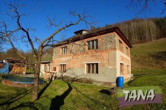 Rodinný dům v blízkosti řeky Jizery, Český ráj, město Turnov