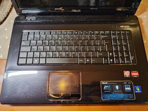 Asus A72D na náhradní díly. Vadná deska