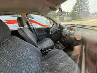 Auto na opravu – kompletní, neprodávám po dílech - 1