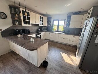 Prodej rodinného domu 276 m², pozemek 2 330 m², Žeravice.