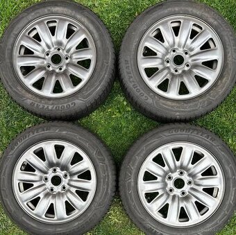 Zimní kola Škoda Octavia 4, 205/60 R16 GoodYear (3721)