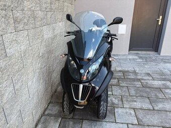 Piaggio mp3 400 v krásném stavu