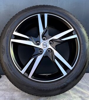 Zimní top sada Volvo XC40 / V90 CC 235/50R19 103V