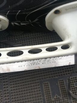 Brusle BAUER  Rbk Pro - e velmi slušné