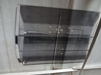 sprchový kout s hlubokou vaničkou