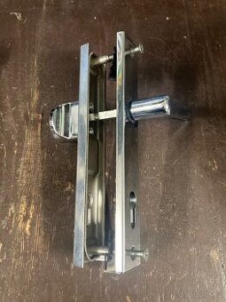 bezpečnostní kování 2 sady