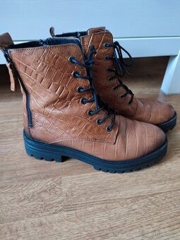 Dámské kotníkové boty