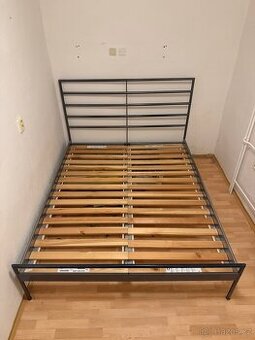 Kovová postel 200 x 160