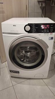 Pračka AEG  L7FBE68SC