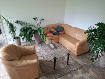 Kožená rozkládací sedačka