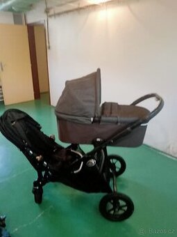 Sourozenecký kočárek