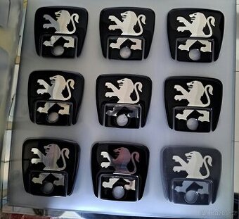 Peugeot 406 zadni znak emblem 8726c1