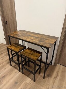 Barový stůl se židlemi