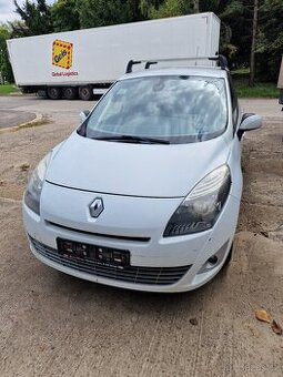 RENAULT SCENIC 3 DCi 1,5 81 kW