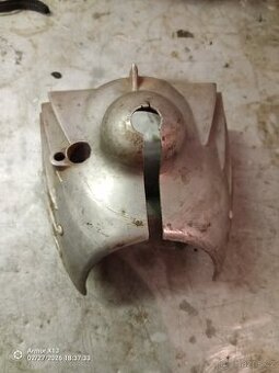 Jawa 250 pérak kryt karburace