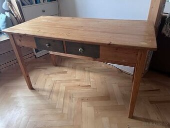 Stůl masiv - starožitný lehce renovovaný