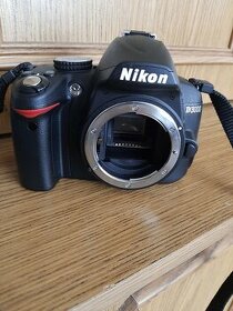 Nikon D3000 + 2 objektivy + příslušenství