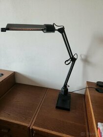 Prodám stojací kancelářskou lampu - pěkná svítivost