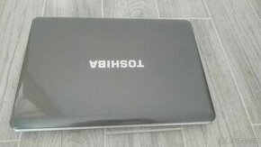 Notebook Toshiba Satellite 15" - 1