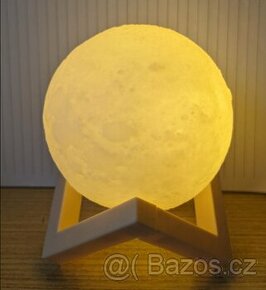 Lampička led - tvar měsíce