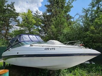 Crownline 23 kajutova lod