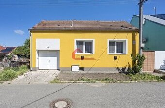 Prodej, rodinný dům 3+1 Mikulčice, 7km Hodonín, garáž, altán - 1