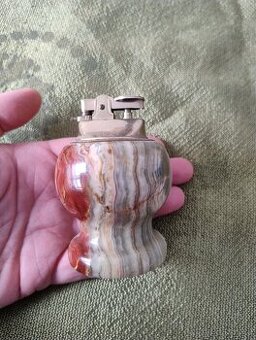 SBĚRATELSKÝ ZAPALOVAČ ONYX - 1