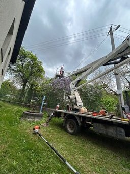 Nabízíme služby s montážní plošinou. - 1