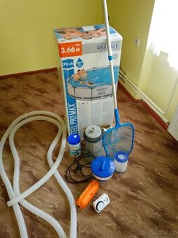 Nový bazén Bestway včetně mnoha příslušenství