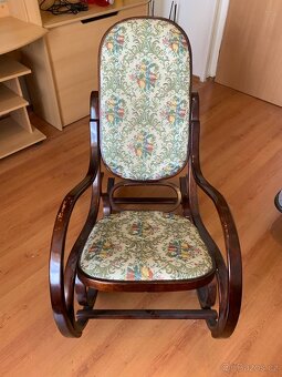 Houpací křeslo – vintage styl