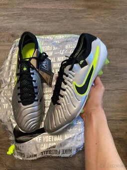 Nike Legend 10 Elite AG-PRO