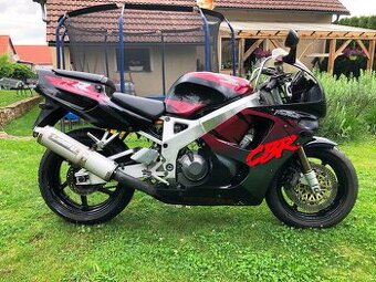 Honda CBR 900RR, SC28, původní plasty, lak i polepy