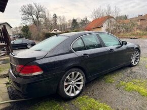 BMW E65 730d facelift Saphireschwarz - nahradni dily