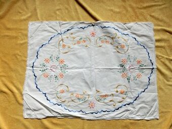 Ubrus dečka 80 x 60 vyšívaný chalupářský retro